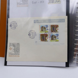 Collection feuillets de timbres Europa 1960-1999 en 13 albums.