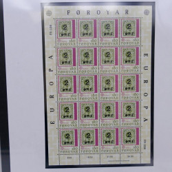 Collection feuillets de timbres Europa 1960-1999 en 13 albums.