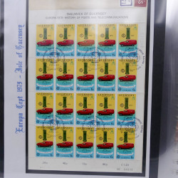 Collection feuillets de timbres Europa 1960-1999 en 13 albums.