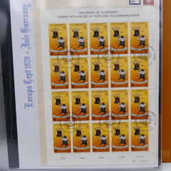 Collection feuillets de timbres Europa 1960-1999 en 13 albums.