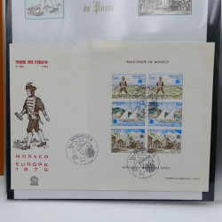 Collection feuillets de timbres Europa 1960-1999 en 13 albums.