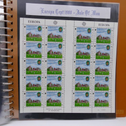 Collection feuillets de timbres Europa 1960-1999 en 13 albums.