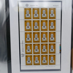 Collection feuillets de timbres Europa 1960-1999 en 13 albums.