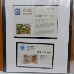 Collection feuillets de timbres Europa 1960-1999 en 13 albums.