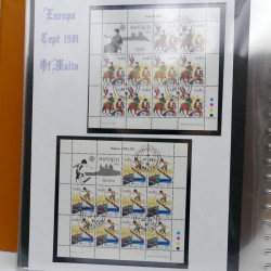 Collection feuillets de timbres Europa 1960-1999 en 13 albums.