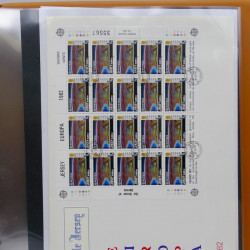 Collection feuillets de timbres Europa 1960-1999 en 13 albums.