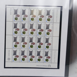 Collection feuillets de timbres Europa 1960-1999 en 13 albums.