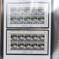 Collection feuillets de timbres Europa 1960-1999 en 13 albums.