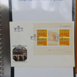 Collection feuillets de timbres Europa 1960-1999 en 13 albums.