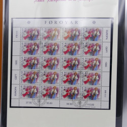 Collection feuillets de timbres Europa 1960-1999 en 13 albums.