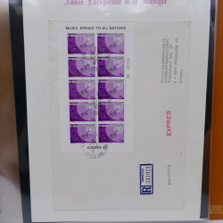 Collection feuillets de timbres Europa 1960-1999 en 13 albums.