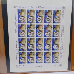 Collection feuillets de timbres Europa 1960-1999 en 13 albums.