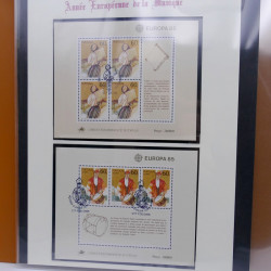 Collection feuillets de timbres Europa 1960-1999 en 13 albums.