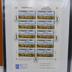 Collection feuillets de timbres Europa 1960-1999 en 13 albums.