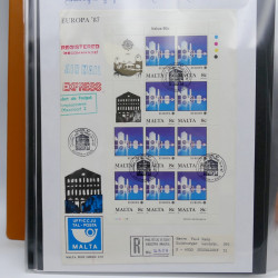 Collection feuillets de timbres Europa 1960-1999 en 13 albums.