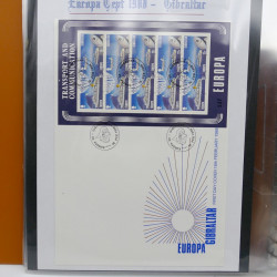 Collection feuillets de timbres Europa 1960-1999 en 13 albums.