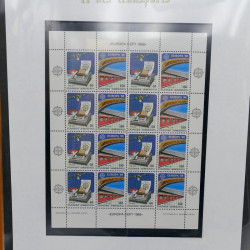 Collection feuillets de timbres Europa 1960-1999 en 13 albums.