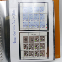 Collection feuillets de timbres Europa 1960-1999 en 13 albums.