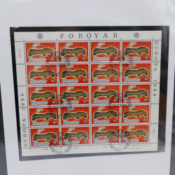 Collection feuillets de timbres Europa 1960-1999 en 13 albums.