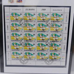 Collection feuillets de timbres Europa 1960-1999 en 13 albums.