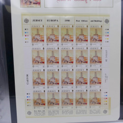 Collection feuillets de timbres Europa 1960-1999 en 13 albums.