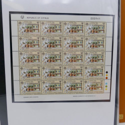 Collection feuillets de timbres Europa 1960-1999 en 13 albums.