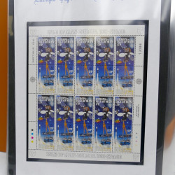 Collection feuillets de timbres Europa 1960-1999 en 13 albums.