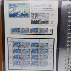 Collection feuillets de timbres Europa 1960-1999 en 13 albums.