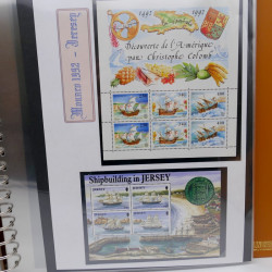 Collection feuillets de timbres Europa 1960-1999 en 13 albums.