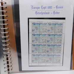 Collection feuillets de timbres Europa 1960-1999 en 13 albums.