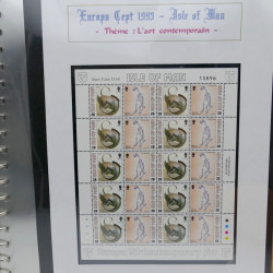 Collection feuillets de timbres Europa 1960-1999 en 13 albums.