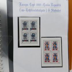 Collection feuillets de timbres Europa 1960-1999 en 13 albums.