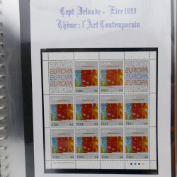 Collection feuillets de timbres Europa 1960-1999 en 13 albums.