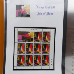 Collection feuillets de timbres Europa 1960-1999 en 13 albums.