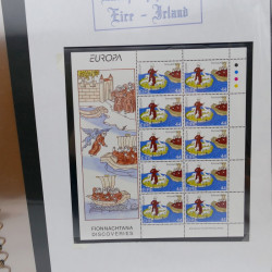 Collection feuillets de timbres Europa 1960-1999 en 13 albums.