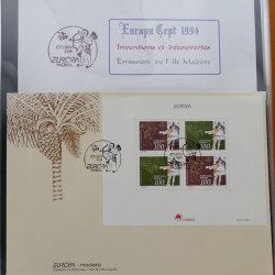 Collection feuillets de timbres Europa 1960-1999 en 13 albums.