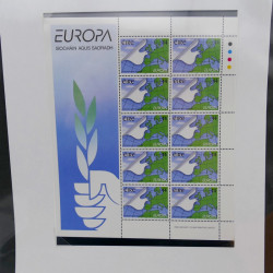 Collection feuillets de timbres Europa 1960-1999 en 13 albums.