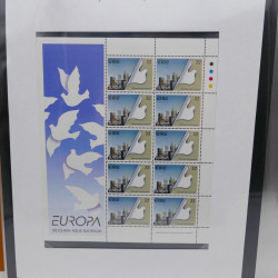 Collection feuillets de timbres Europa 1960-1999 en 13 albums.