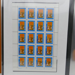 Collection feuillets de timbres Europa 1960-1999 en 13 albums.