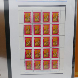 Collection feuillets de timbres Europa 1960-1999 en 13 albums.