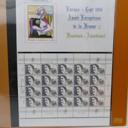 Collection feuillets de timbres Europa 1960-1999 en 13 albums.