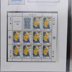 Collection feuillets de timbres Europa 1960-1999 en 13 albums.