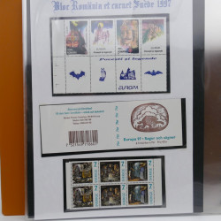 Collection feuillets de timbres Europa 1960-1999 en 13 albums.