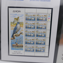 Collection feuillets de timbres Europa 1960-1999 en 13 albums.