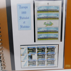 Collection feuillets de timbres Europa 1960-1999 en 13 albums.