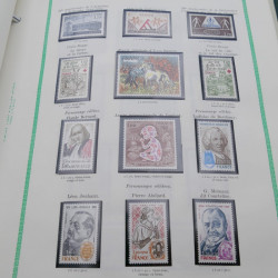 Collection timbres de France 1977-1990 neufs complet en album FO Yvert.