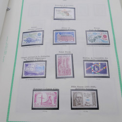 Collection timbres de France 1977-1990 neufs complet en album FO Yvert.