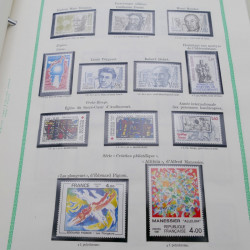 Collection timbres de France 1977-1990 neufs complet en album FO Yvert.