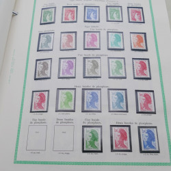 Collection timbres de France 1977-1990 neufs complet en album FO Yvert.