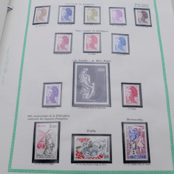 Collection timbres de France 1977-1990 neufs complet en album FO Yvert.